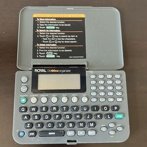 Royal DM80nx Organizer Calculator Travel Handheld 3.375" x 5.25" x .5" 40kb